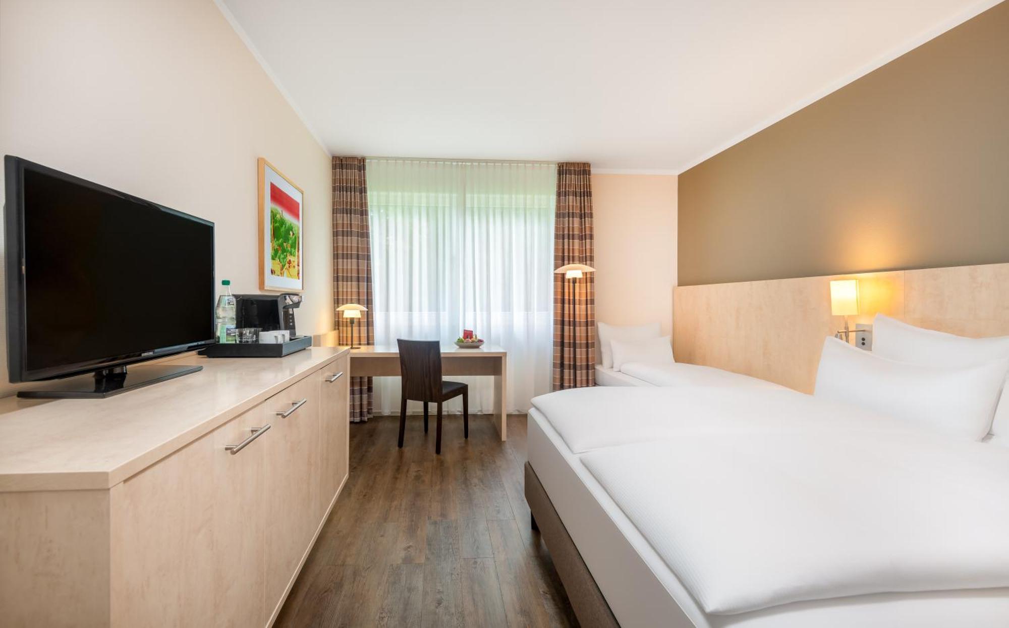 Mercure Hotel Bielefeld Johannisberg Exterior photo