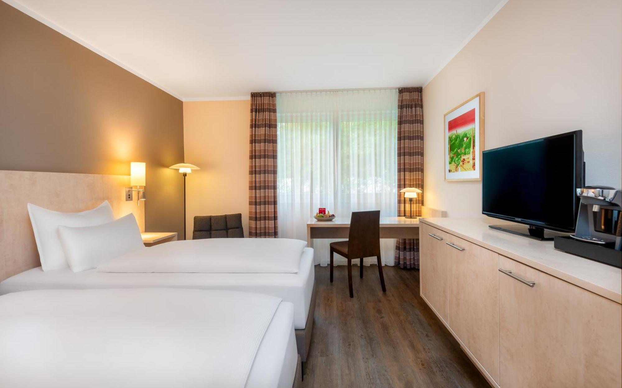 Mercure Hotel Bielefeld Johannisberg Exterior photo