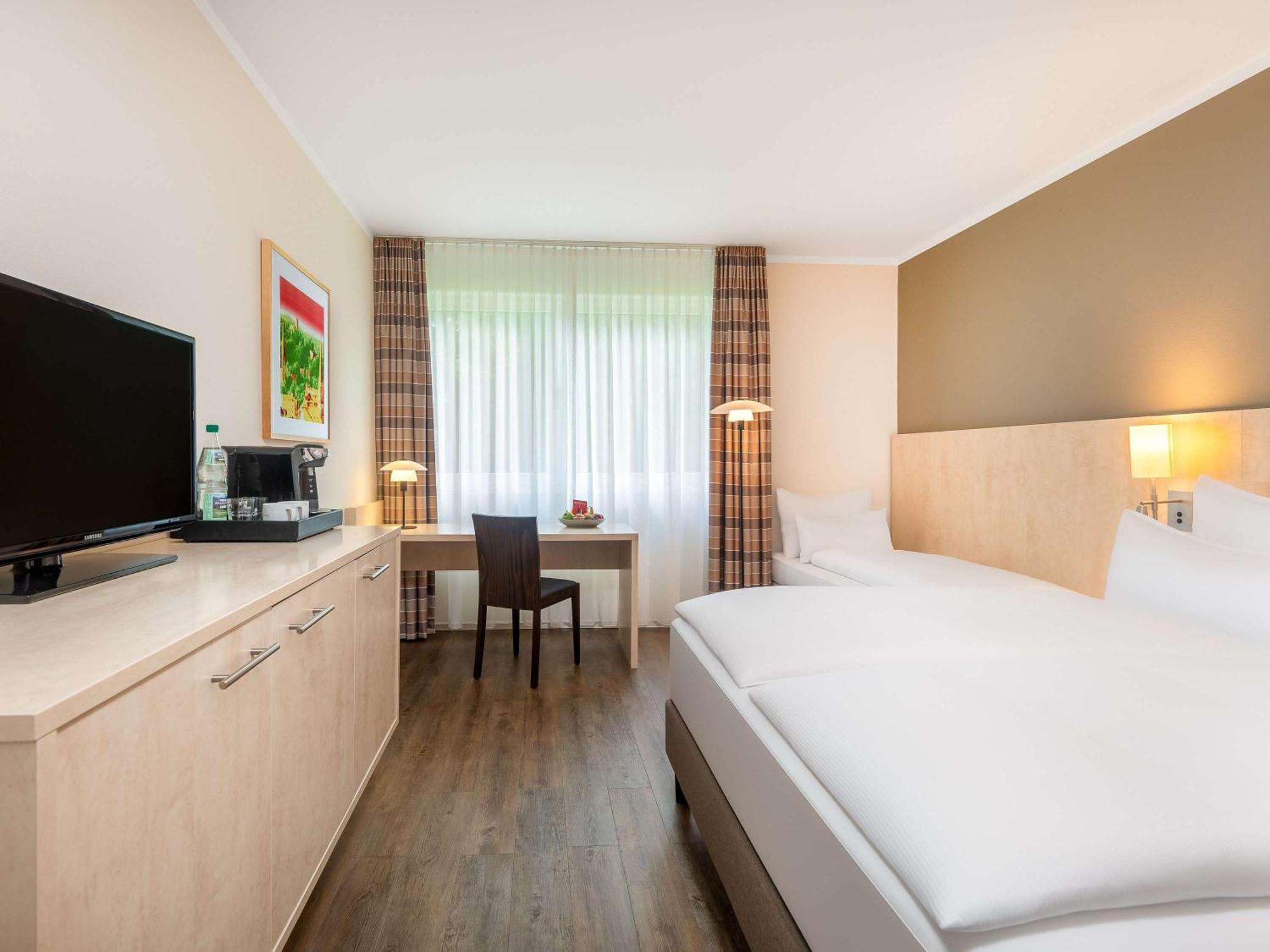 Mercure Hotel Bielefeld Johannisberg Exterior photo