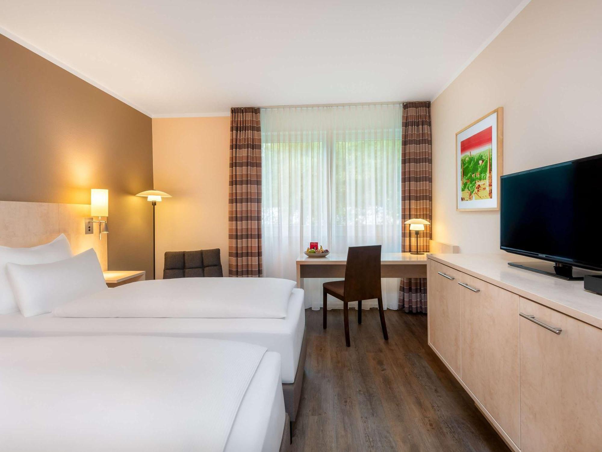 Mercure Hotel Bielefeld Johannisberg Exterior photo