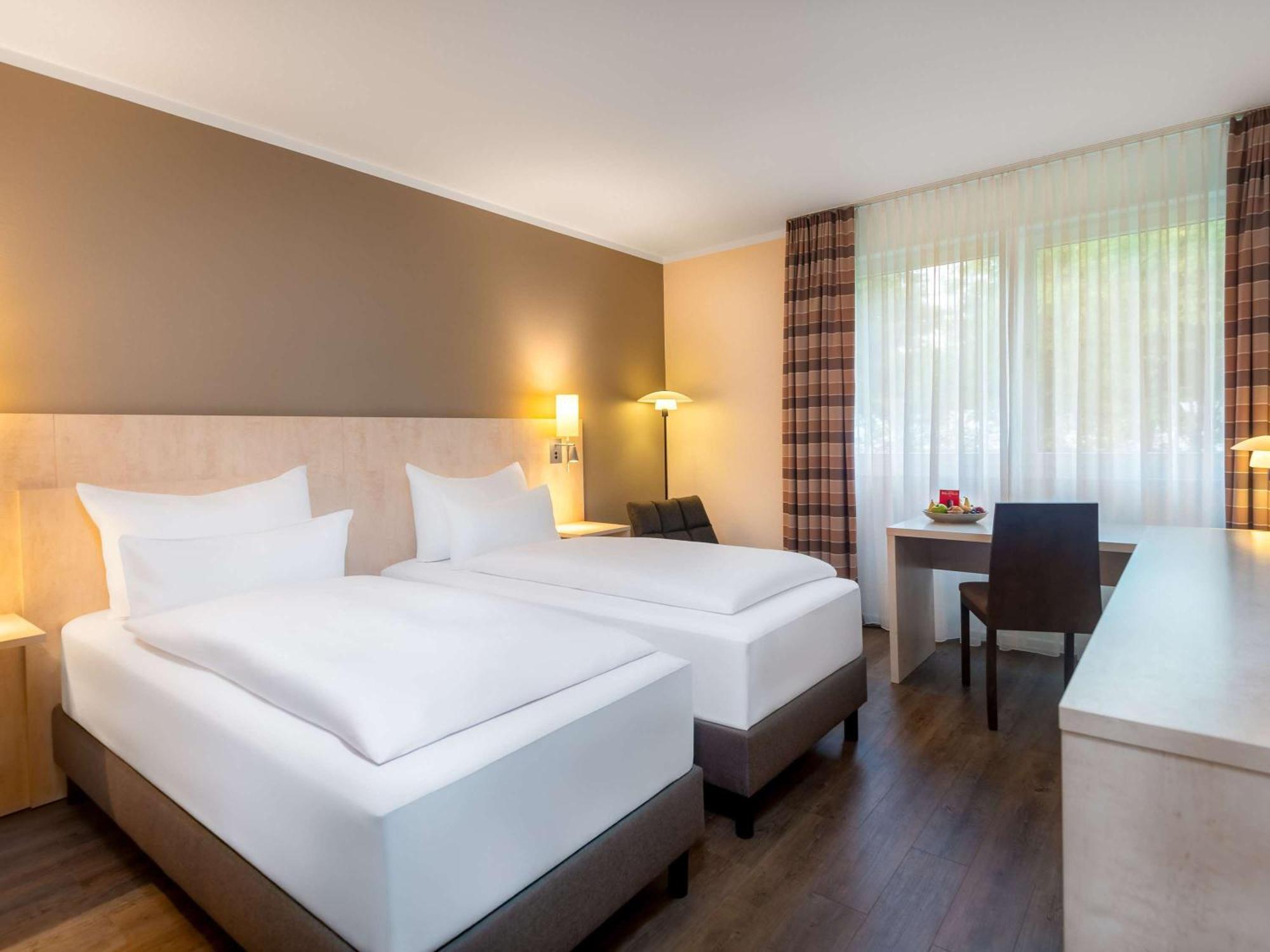 Mercure Hotel Bielefeld Johannisberg Exterior photo